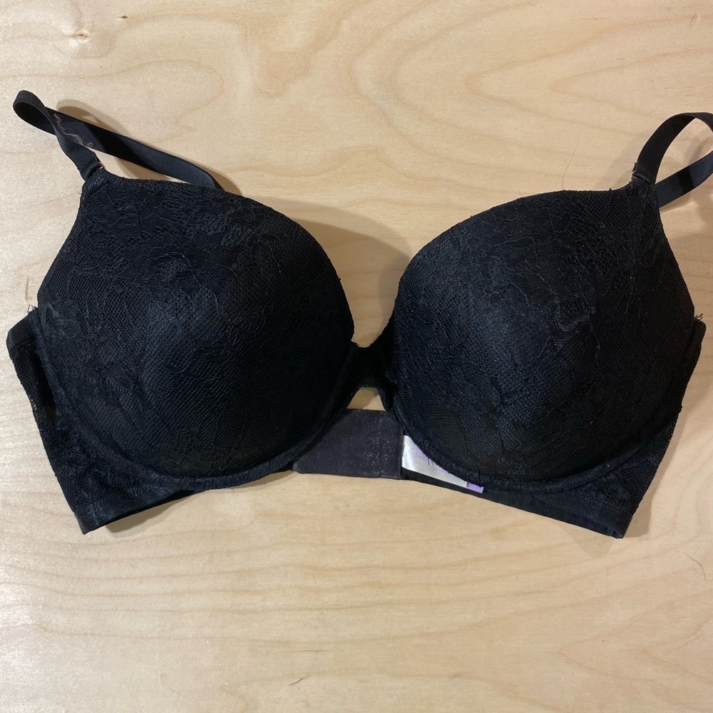 Secret Treasures Wire Bra size 40 D (CN)